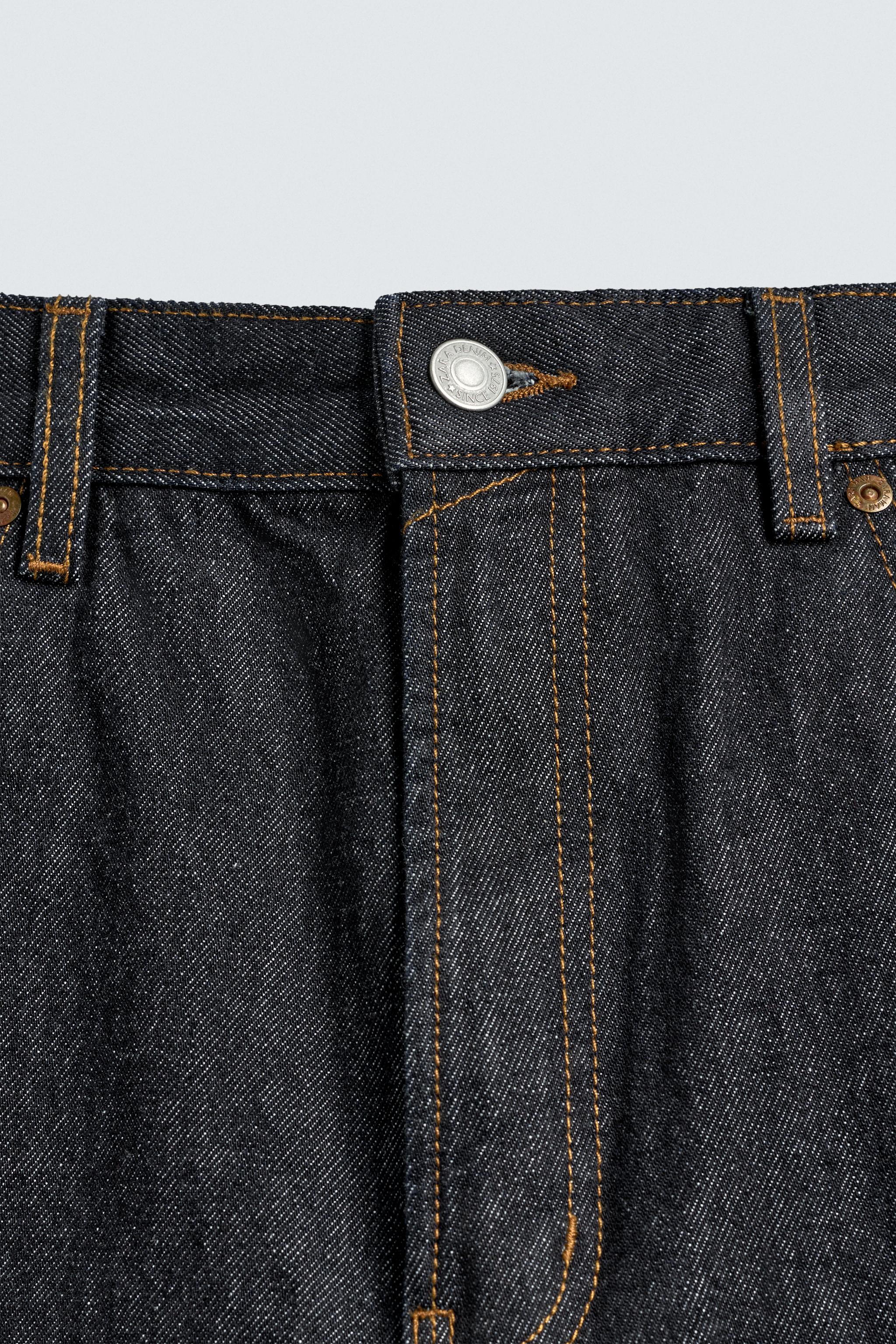 LOOSE FIT JEANS